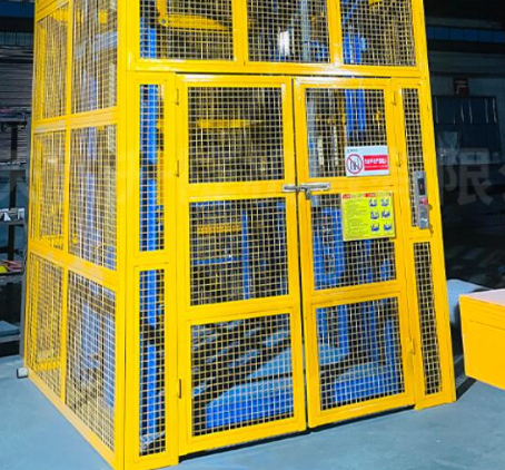 新疆货梯可以安装在室外吗