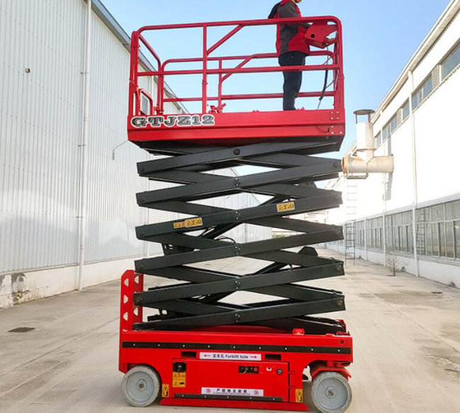 新疆自行走移动式升降机